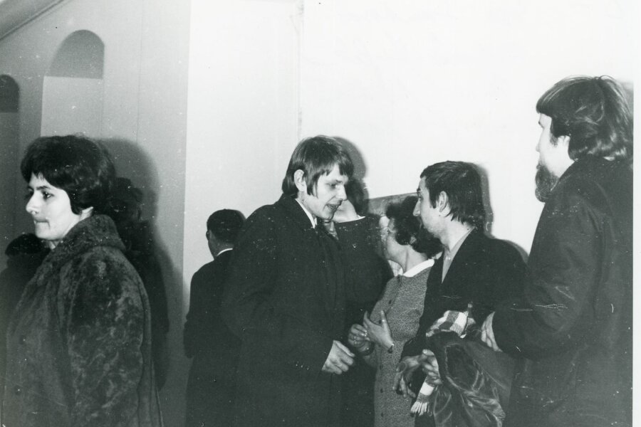 L – Eva Samková, Antonín Dufek, Nina Dvořáková, vpravo J. H. Kocman